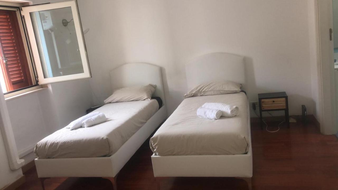 Benedetto Cairoli Guest House Bari Ngoại thất bức ảnh